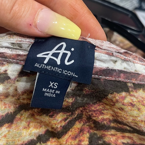 Authentic Icon Fringe Animal Print Crop Top - Picture 5 of 5